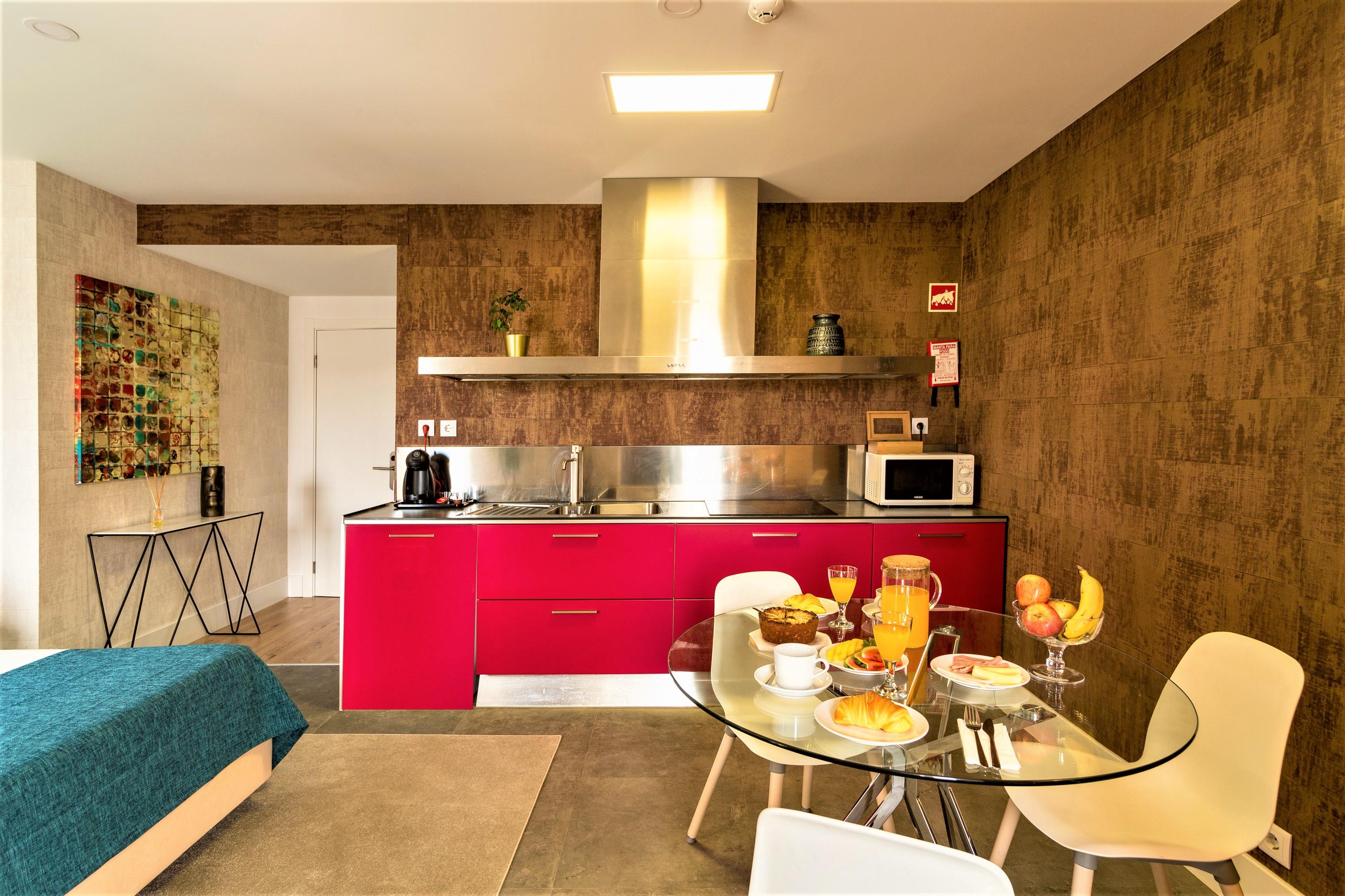 Lx51 & By Iin - Center Lisboa